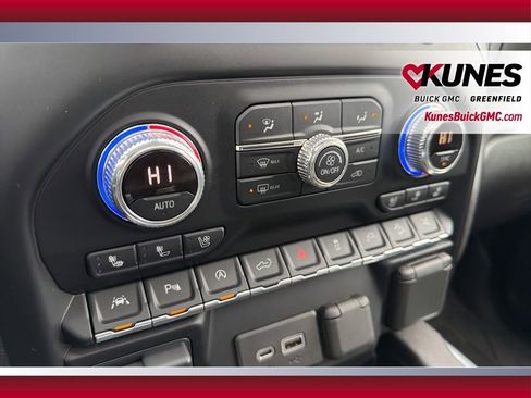 Used 2021 GMC Sierra 1500 Denali w/ Denali Ultimate Package image 19