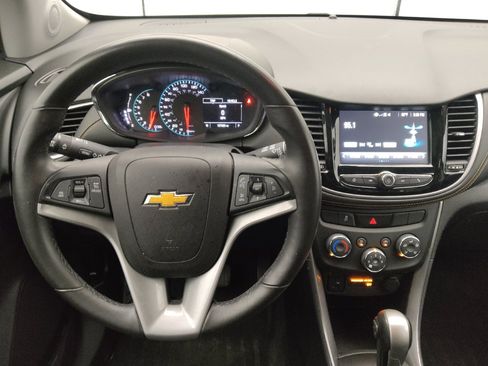 Used 2017 Chevrolet Trax LT w/ LT Convenience Package FWD image 22