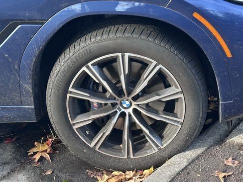 Used 2023 BMW X6 xDrive40i w/ M Sport Package image 4