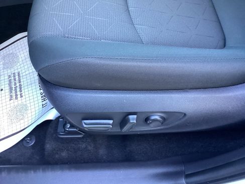 Certified 2025 Toyota RAV4 XLE image 30