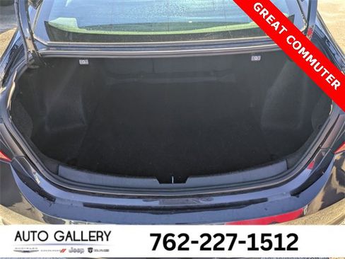 Used 2023 Chevrolet Malibu LT image 13