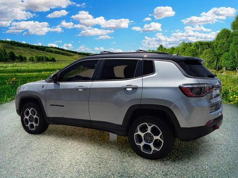 Used 2022 Jeep Compass Trailhawk w/ Trailhawk Convenience Group AWD/4WD image 4