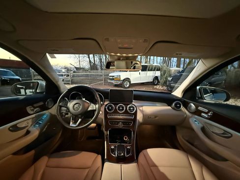 Used 2017 Mercedes-Benz C 300 Sedan image 23
