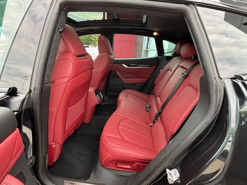 Used 2023 Maserati Levante Modena AWD/4WD image 40
