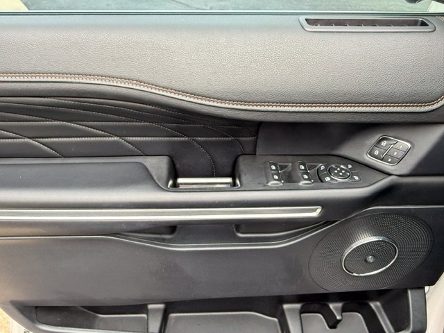 Used 2019 Ford Expedition Platinum AWD/4WD image 12