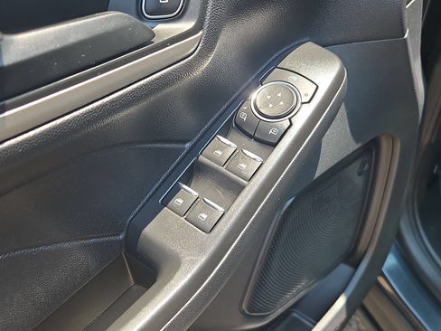 Used 2022 Ford Escape SE w/ SE Sport Appearance Package FWD image 12