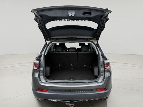 Used 2022 Jeep Compass Limited AWD/4WD image 9