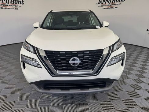 Used 2023 Nissan Rogue SV image 6