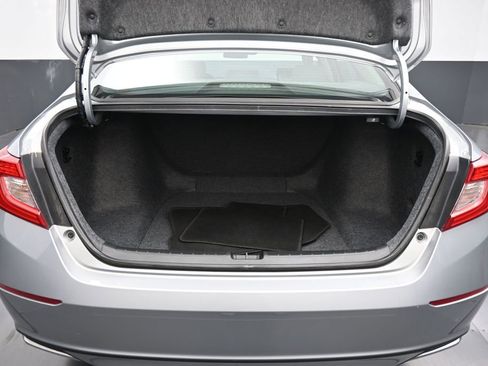 Used 2019 Honda Accord LX image 28