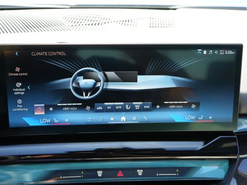 Used 2025 BMW i5 eDrive40i image 22