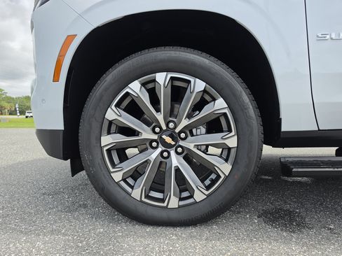 New 2026 Chevrolet Suburban High Country RWD image 42