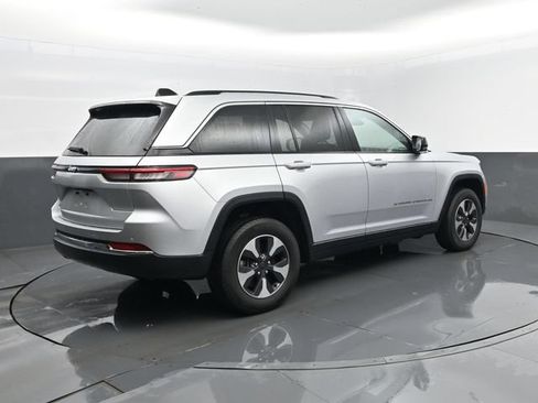 Used 2023 Jeep Grand Cherokee 4WD 4xe image 24
