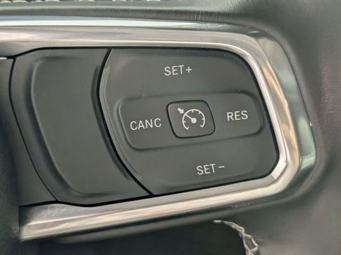 Certified 2022 Jeep Wrangler Unlimited Sahara w/ Cold Weather Group AWD/4WD image 15