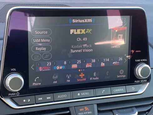 Used 2025 Nissan Altima 2.5 SV image 20