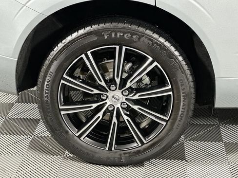 Used 2018 Volvo XC60 T5 Inscription image 16