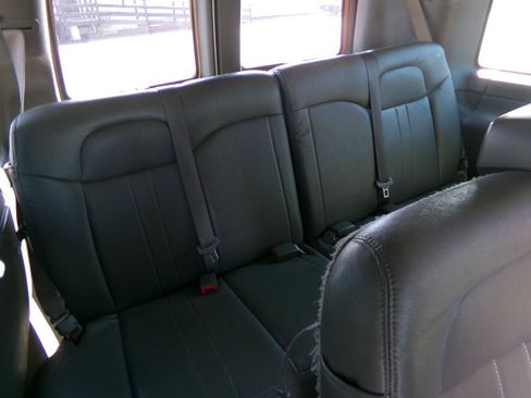 Used 2018 GMC Savana 3500 LS w/ Cold Climate Package RWD image 36