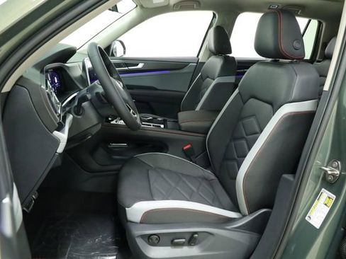 New 2026 Volkswagen Atlas Peak Edition AWD/4WD image 31