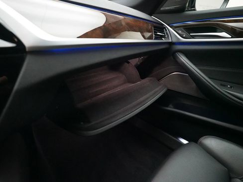 Used 2017 BMW 530i xDrive AWD/4WD image 31