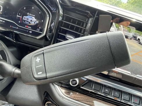 New 2025 GMC Sierra 1500 Elevation image 15