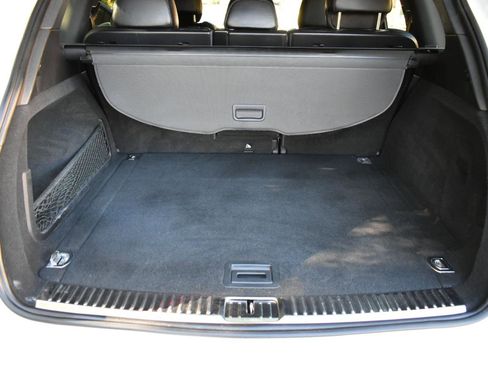 Used 2018 Porsche Cayenne Platinum Edition image 50