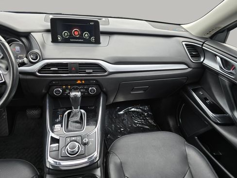 Used 2018 MAZDA CX-9 Touring w/ Touring Premium Package AWD/4WD image 4