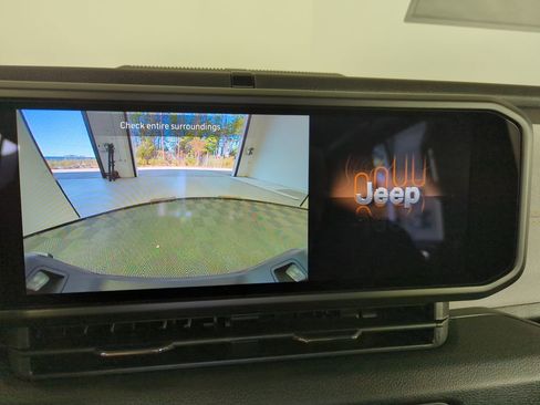 New 2026 Jeep Gladiator Sport AWD/4WD image 26