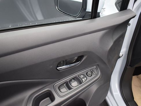 New 2025 Nissan Versa SV w/ Trunk Package image 10