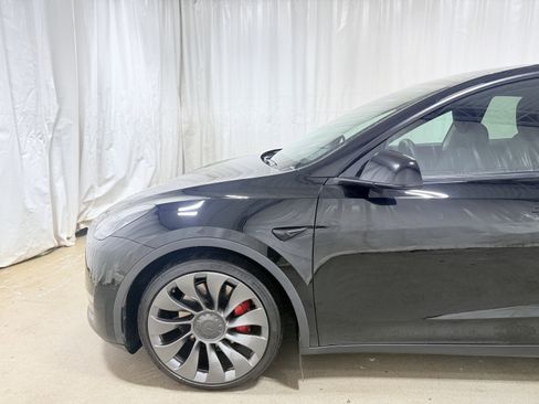 Used 2020 Tesla Model Y Performance image 4