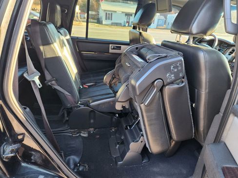 Used 2010 Ford Expedition Limited image 24