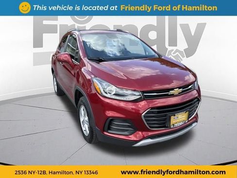 Used 2020 Chevrolet Trax LT w/ Driver Confidence Package AWD/4WD image 12