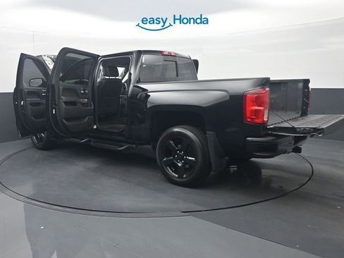 Used 2017 Chevrolet Silverado 1500 LTZ Z71 w/ Realtree Edition AWD/4WD image 38