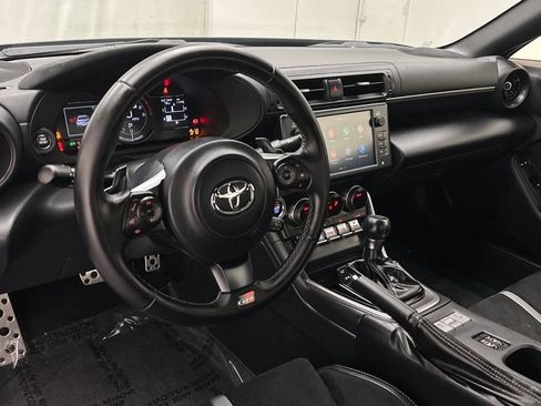 Used 2022 Toyota GR86 Premium RWD image 24