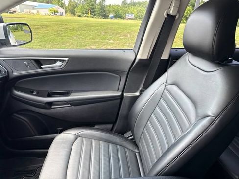 Used 2018 Ford Edge SEL w/ Equipment Group 201A FWD image 30