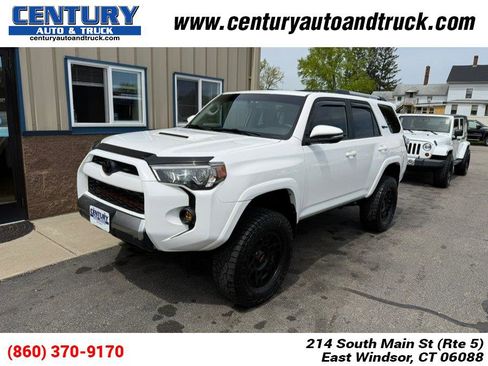 Used 2018 Toyota 4Runner TRD Off-Road Premium AWD/4WD image 1
