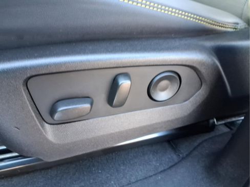 Used 2024 Chevrolet Colorado ZR2 w/ ZR2 Convenience Package III image 23