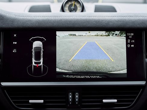 Used 2022 Porsche Cayenne Turbo GT image 76