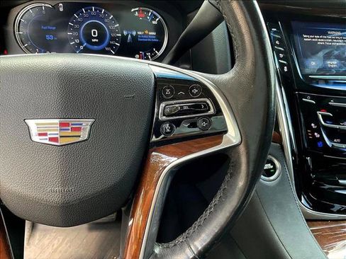 Used 2019 Cadillac Escalade Luxury RWD image 20