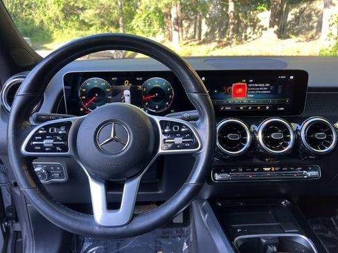 Used 2020 Mercedes-Benz GLB 250 4MATIC image 11