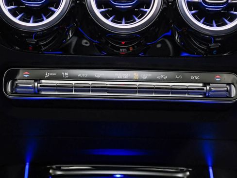 Certified 2025 Mercedes-Benz GLA 250 image 15