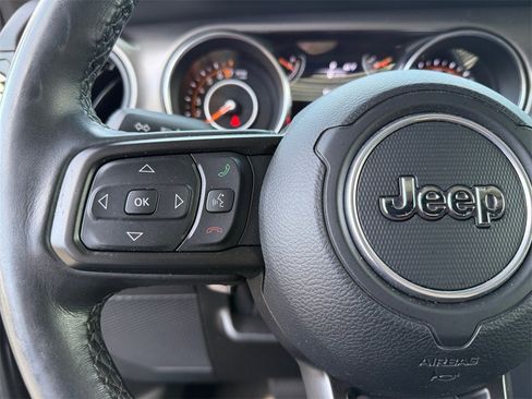 Used 2022 Jeep Gladiator Sport image 25