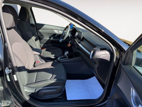 Used 2022 Kia Forte LXS image 26