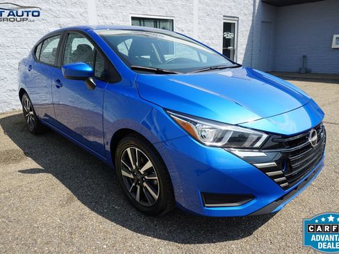 Used 2024 Nissan Versa SV FWD image 1