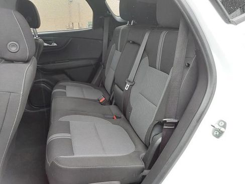 Used 2025 Chevrolet Blazer LT FWD image 11