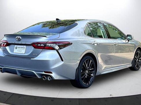 Used 2022 Toyota Camry XSE w/ Carpet Mat Package (TMS) FWD image 9
