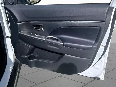 Used 2024 Mitsubishi Outlander Sport SE AWD/4WD image 25