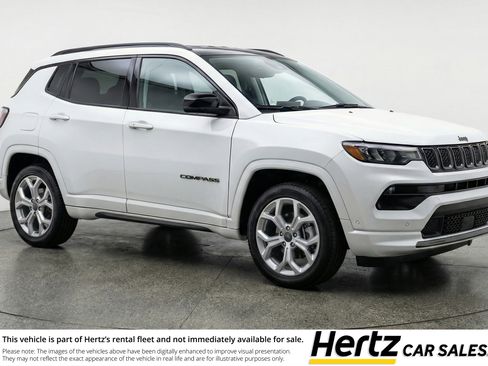 Used 2025 Jeep Compass Latitude AWD/4WD image 1