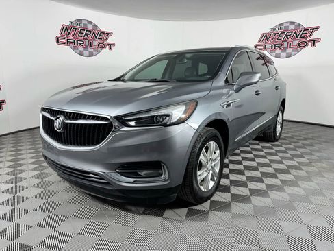 Used 2018 Buick Enclave Essence image 3