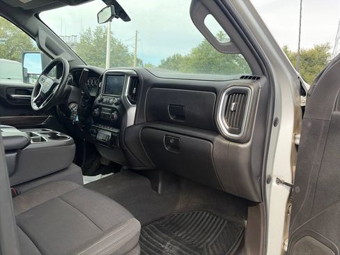 Used 2021 Chevrolet Silverado 2500 LT AWD/4WD image 11