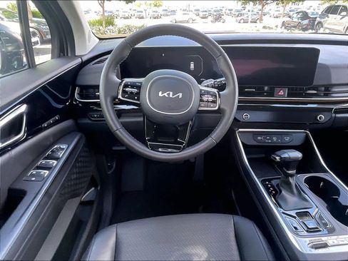 Used 2026 Kia Carnival SX Prestige FWD image 8