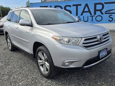 Used 2013 Toyota Highlander Limited AWD/4WD image 1